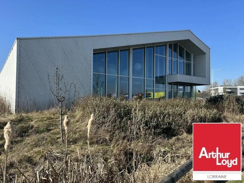 Local d’activités dans Marly à louer - Photo de l’immeuble – Image 2 sur 15