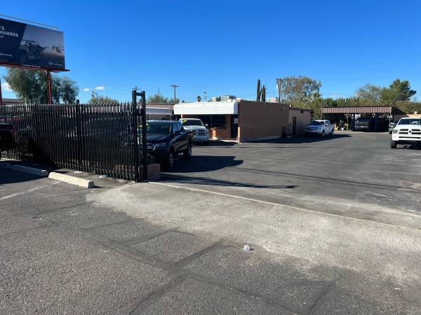 1802 S Craycroft Rd, Tucson, AZ à louer - Photo de l’immeuble – Image 1 sur 17