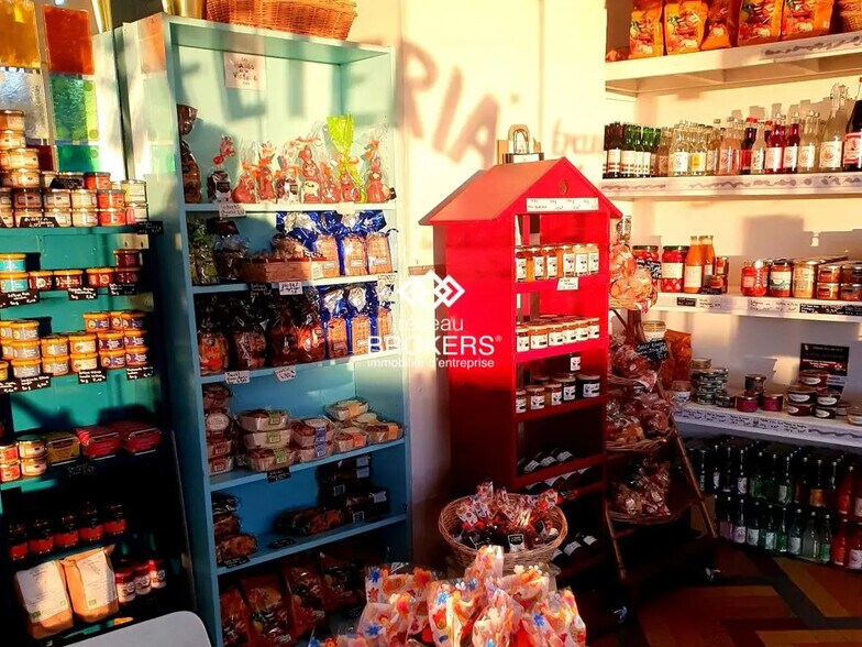 Local commercial dans Gien à vendre - Photo intérieure – Image 2 sur 8