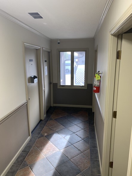 170 S Broad St, Brevard, NC à louer - Photo de l’immeuble – Image 3 sur 13