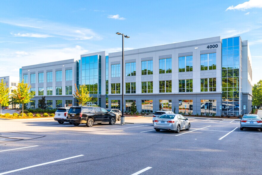 4000 Paramount Pky, Morrisville, NC à louer - Photo de l’immeuble – Image 2 sur 16
