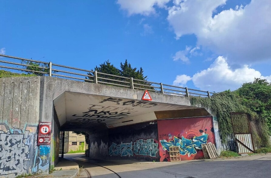 Shoreham Rd, Upper Beeding à louer - Photo de l’immeuble – Image 2 sur 5