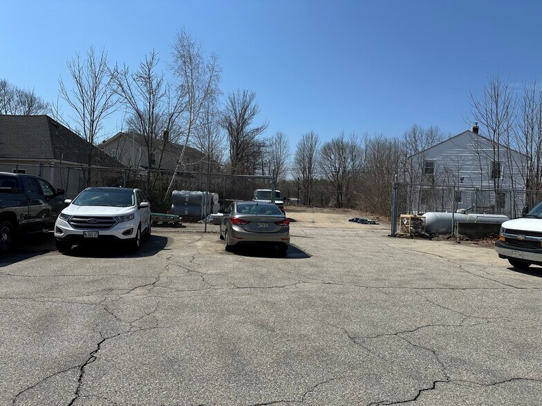 103 River St, Sanford, ME à vendre - Photo de l’immeuble – Image 3 sur 5