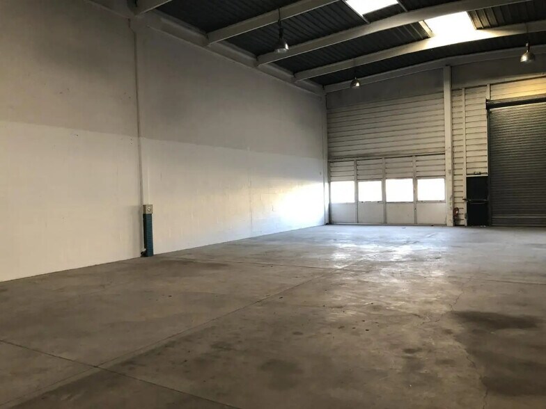 Bureau dans Bondoufle à louer - Photo de l’immeuble – Image 2 sur 8