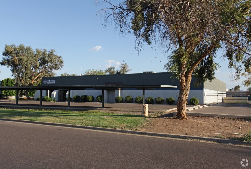 2340 N 34th Dr, Phoenix, AZ à vendre - Photo de l’immeuble – Image 3 sur 9