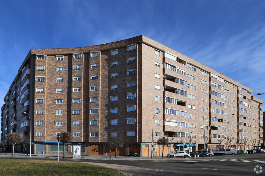 Paseo Acacias, 17, Coslada, Madrid à vendre - Photo de l’immeuble – Image 2 sur 2