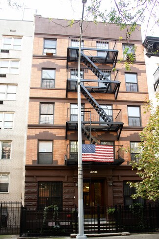 Plus de détails pour 319 W 47th St, New York, NY - Local commercial à louer