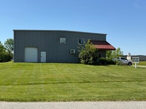 2214 St Joseph Industrial Park Dr, Evansville, IN à louer Photo de l’immeuble– Image 1 sur 20
