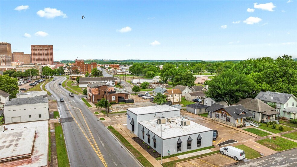 622 SE Frank Phillips Blvd, Bartlesville, OK à vendre - Photo de l’immeuble – Image 2 sur 43