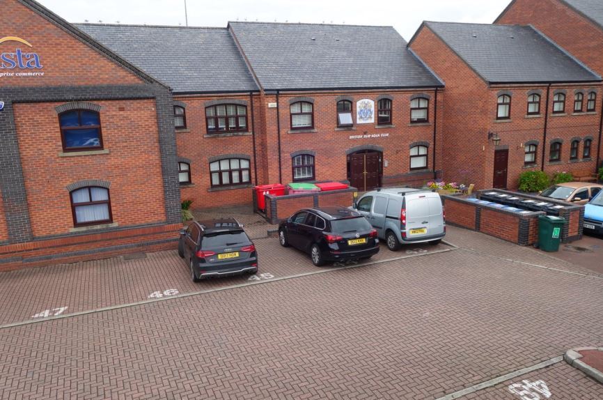43-51 Telfords Quay, Ellesmere Port à louer - Photo de l’immeuble – Image 3 sur 3