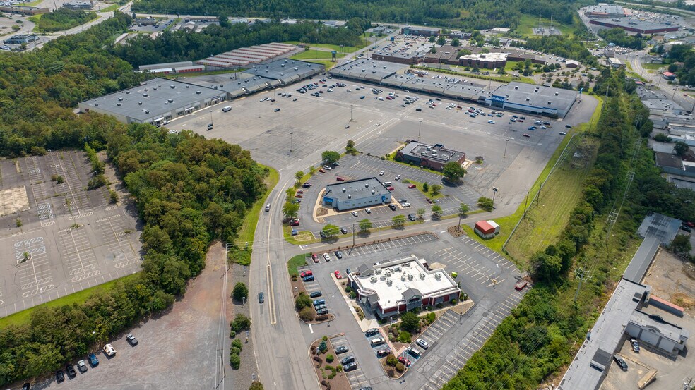 1-400 E End Ctr, Wilkes-Barre, PA à louer - Photo de l’immeuble – Image 2 sur 19