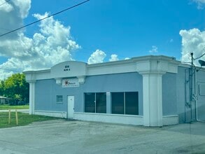 504 Center Rd, Fort Myers, FL à louer Photo de l’immeuble– Image 2 sur 6