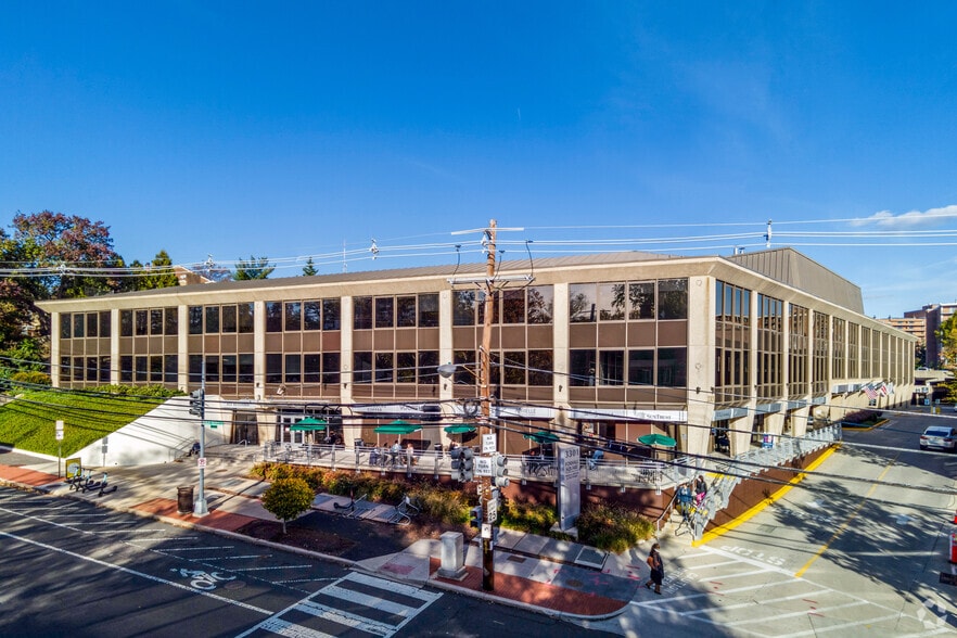 3301 New Mexico Ave NW, Washington, DC à louer - Photo principale – Image 1 sur 11