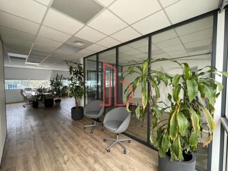 Bureau dans Bordeaux à vendre - Photo de l’immeuble – Image 3 sur 4