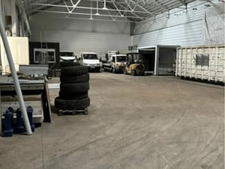 Plus de détails pour Local d'activités à louer