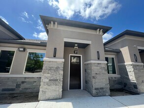 17820 Mound Rd, Cypress, TX à louer Photo intérieure– Image 1 sur 8