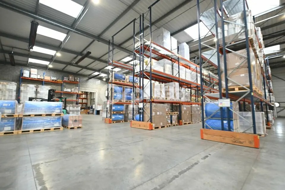 Local d'activités dans Miribel à vendre Photo intérieure– Image 1 sur 13