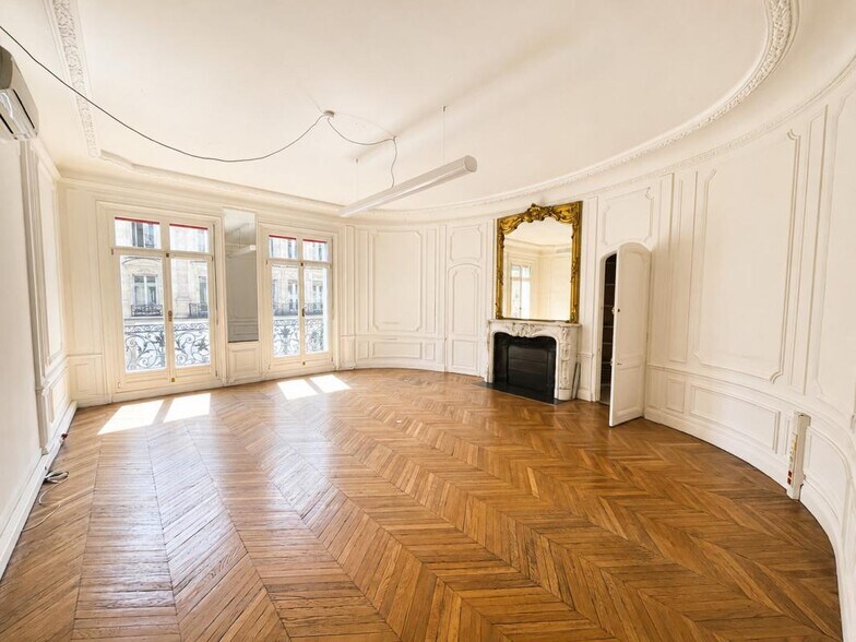 Bureau dans Paris à louer - Photo de l’immeuble – Image 1 sur 9