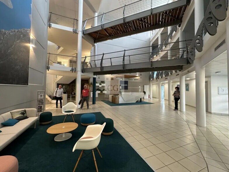 Bureau dans La Motte-Servolex à louer - Photo intérieure – Image 2 sur 6