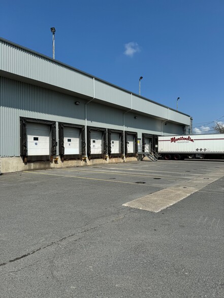 1390 Boul Lionel-Boulet, Varennes, QC à louer - Photo de l’immeuble – Image 2 sur 4