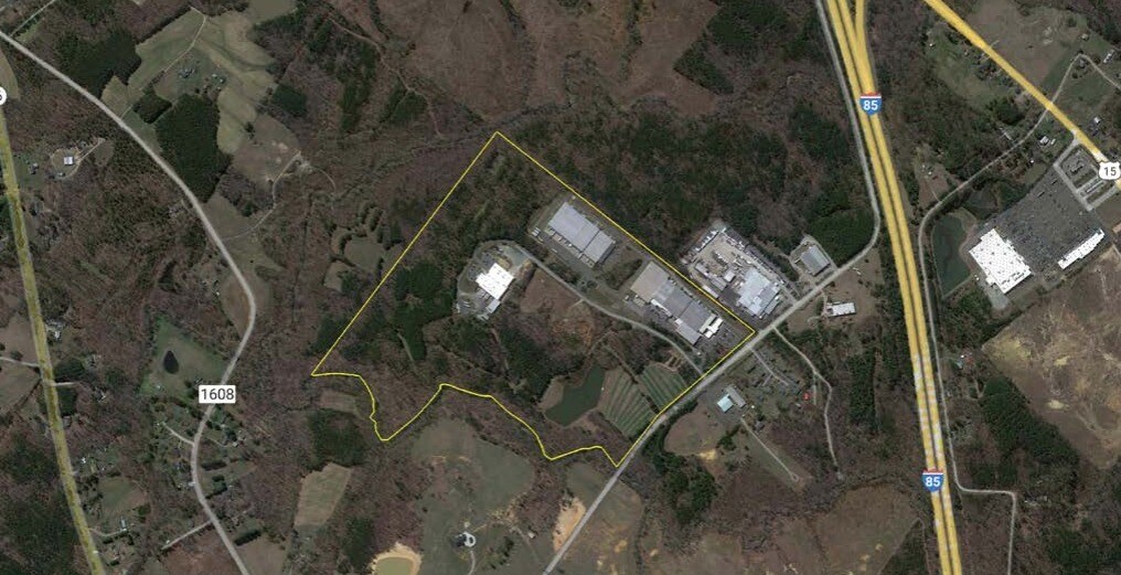 Oxford Industrial Park, Oxford, NC à vendre Photo de l’immeuble– Image 1 sur 4