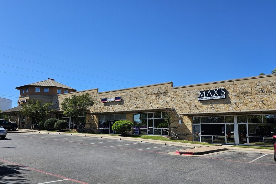 7318 McNeil Dr, Austin, TX à louer - Photo de l’immeuble – Image 3 sur 8