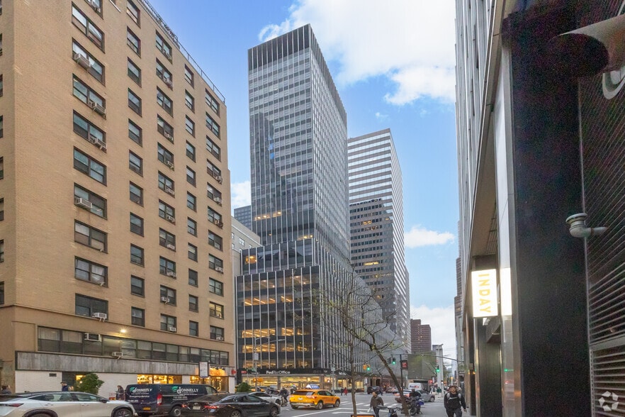 641 Lexington Ave, New York, NY à louer - Photo principale – Image 1 sur 12