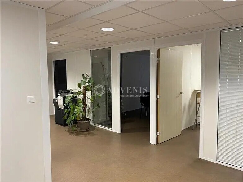 Bureau dans Lyon à louer - Photo de l’immeuble – Image 3 sur 9