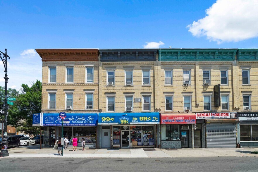 6703 Myrtle Ave, Glendale, NY à vendre - Photo principale – Image 1 sur 24