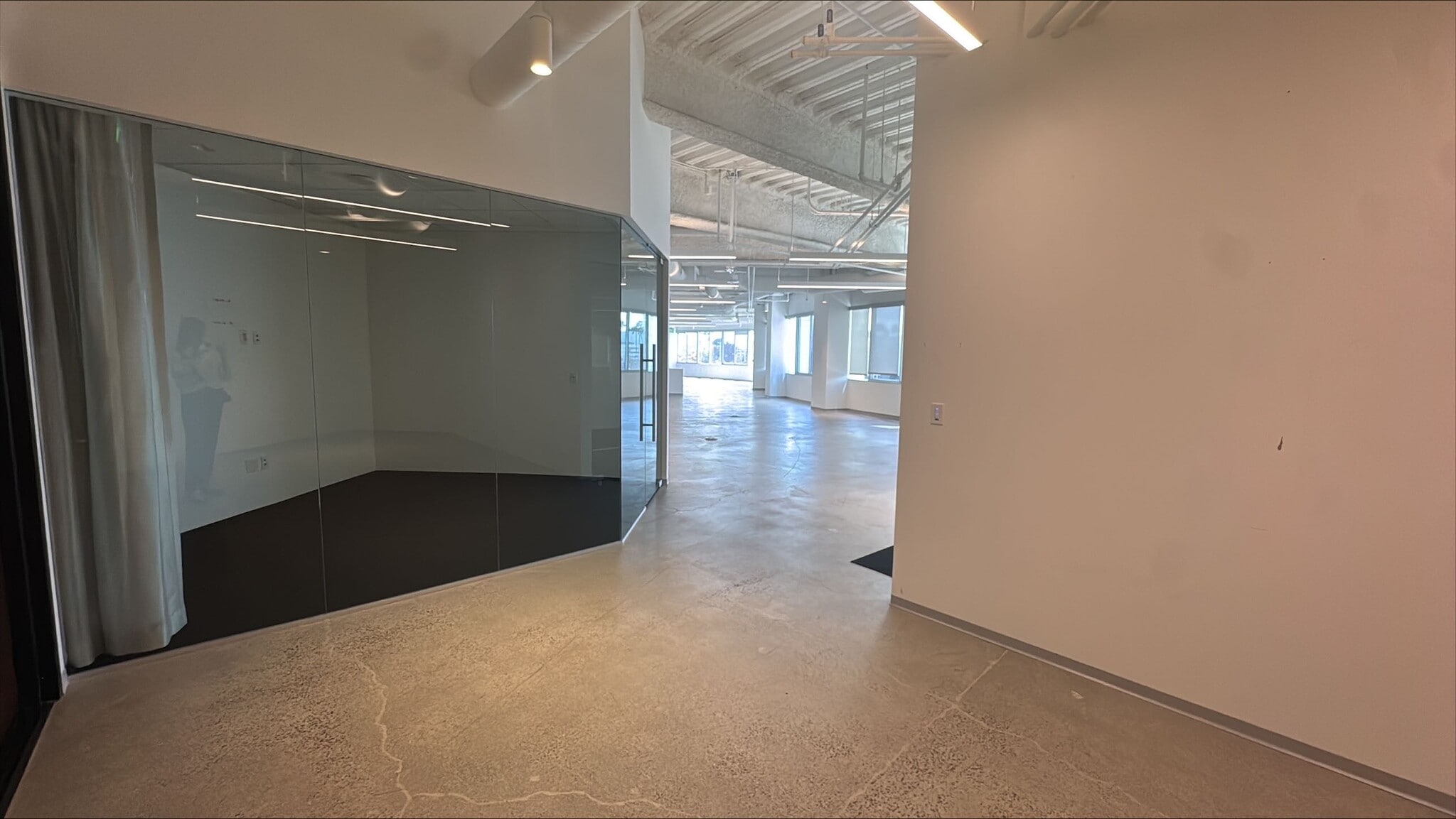 5990 Sepulveda Blvd, Sherman Oaks, CA à louer Photo intérieure– Image 1 sur 9