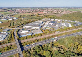 Plus de détails pour Industriel/Logistique à louer