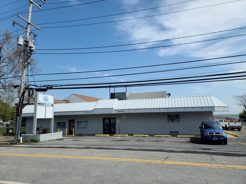 6400 North Point Rd, Sparrows Point, MD à vendre - Photo de l’immeuble – Image 1 sur 20