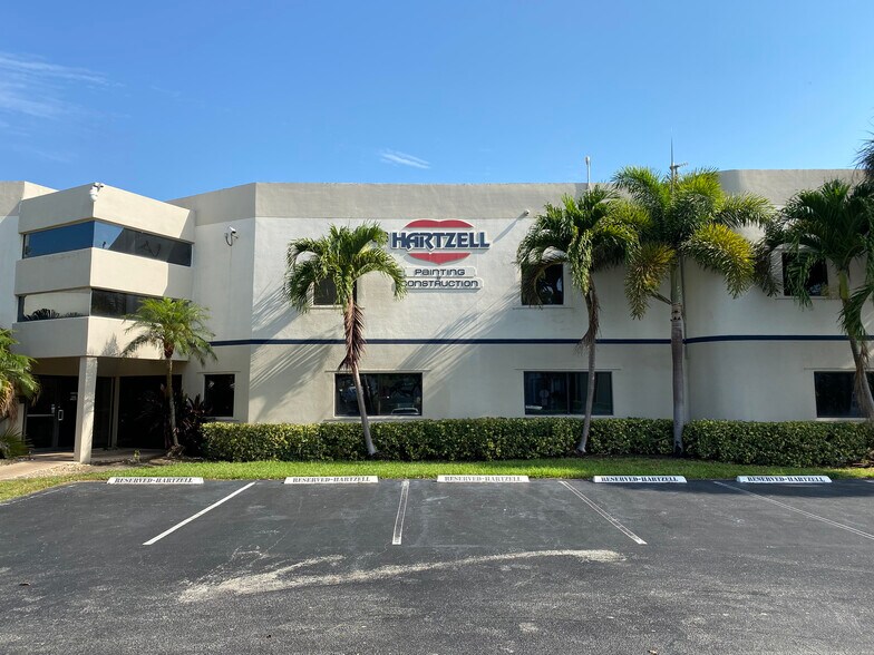 2301 NW 33rd Ct, Pompano Beach, FL à louer - Photo de l’immeuble – Image 3 sur 50
