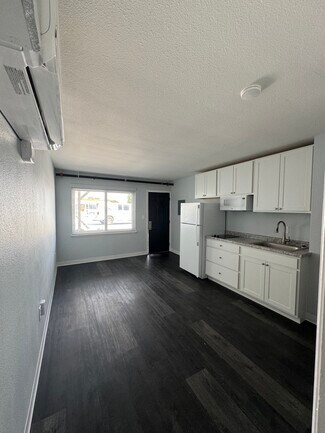 Plus de détails pour 304 E Pancake Blvd, Liberal, KS - Logement à vendre