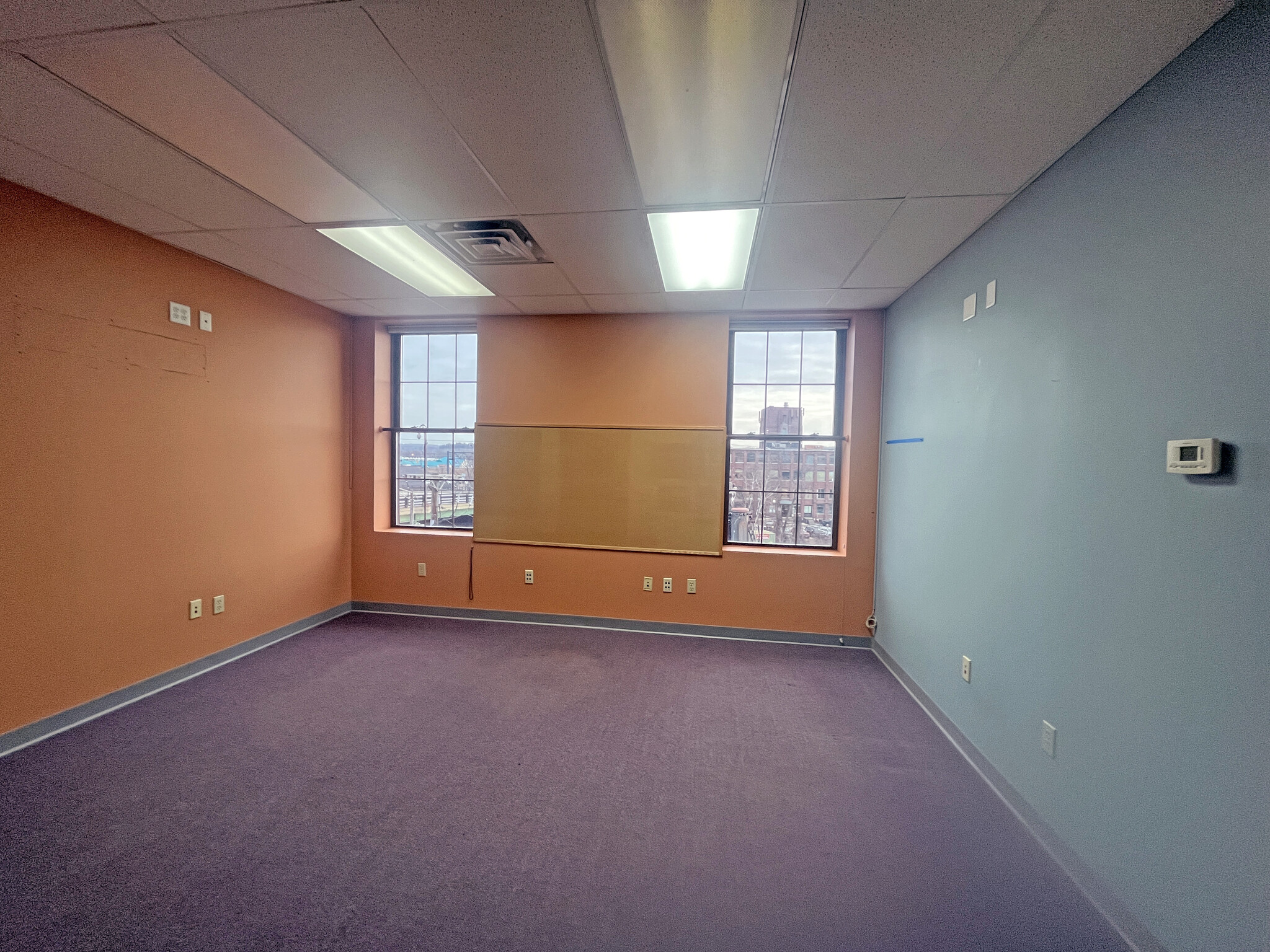 14 Dixon Ave, Concord, NH à louer Photo intérieure– Image 1 sur 3