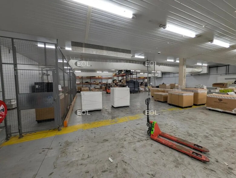 Industriel/Logistique dans Orly à louer - Photo de l’immeuble – Image 3 sur 15
