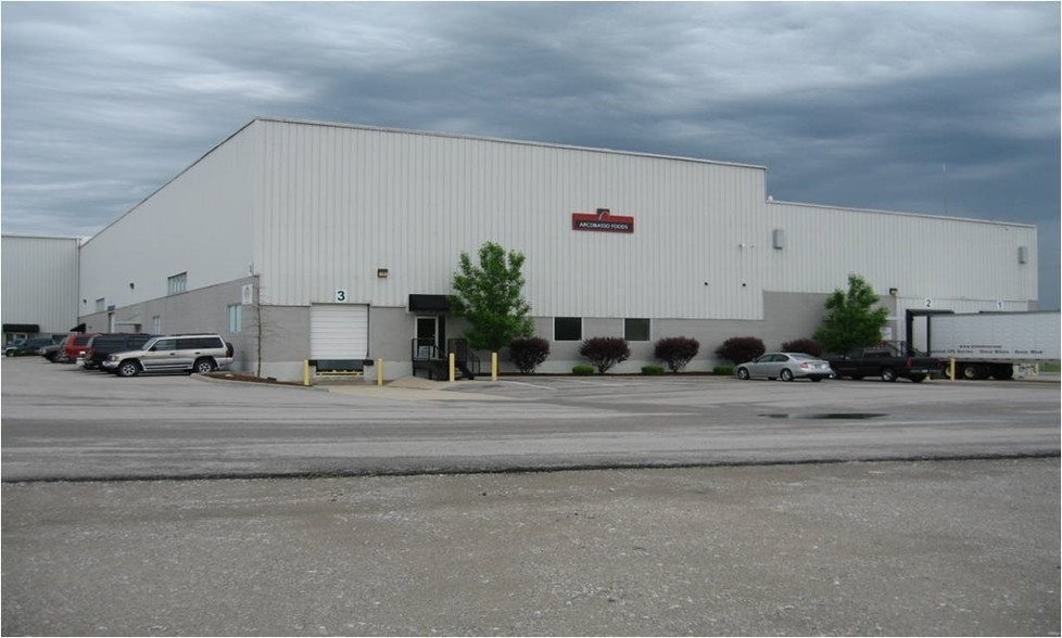 8000 Hall St, Saint Louis, MO à louer - Photo de l’immeuble – Image 3 sur 13