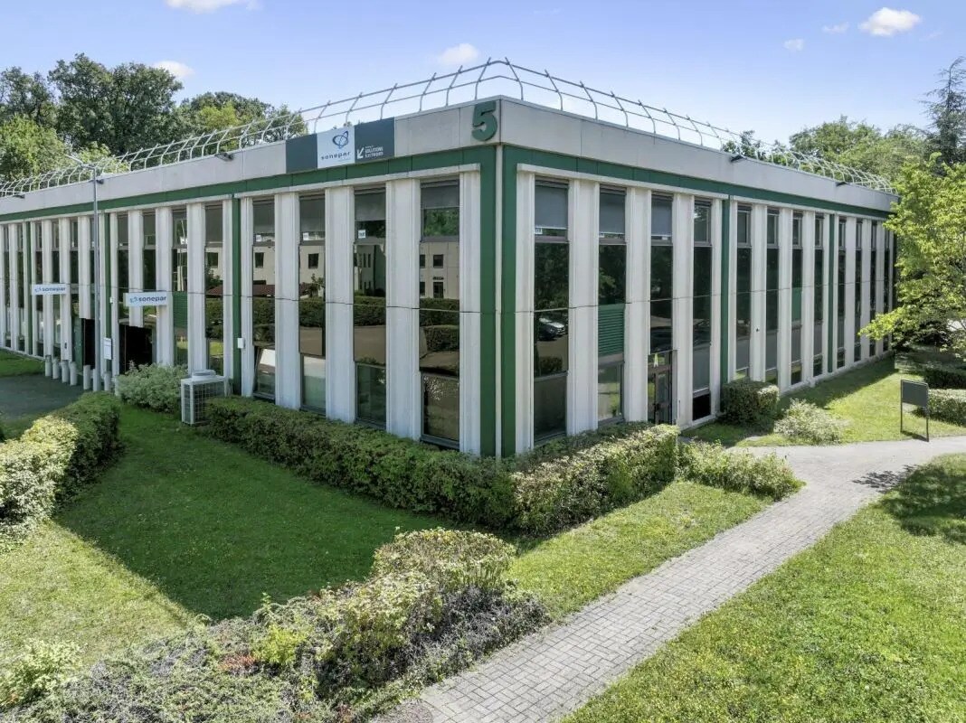 Bureau dans Limonest à louer Photo de l’immeuble– Image 1 sur 34