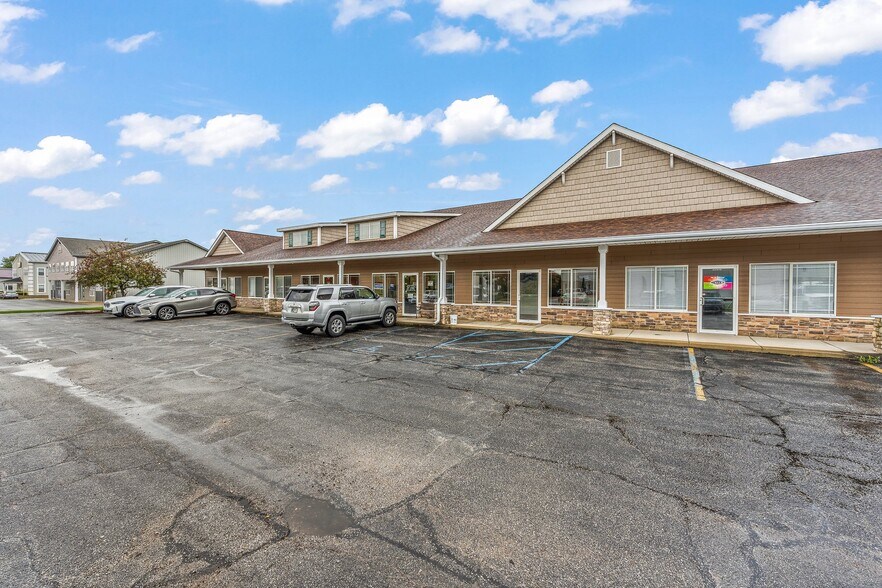 2502 Beech St, Valparaiso, IN à vendre - Photo de l’immeuble – Image 3 sur 30