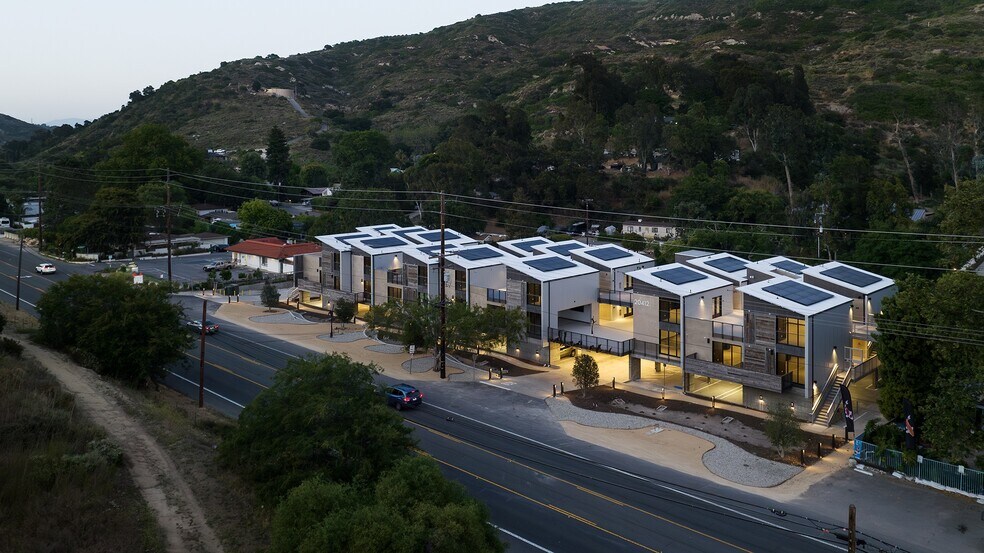 20412 Laguna Canyon Rd, Laguna Beach, CA à vendre - Photo de l’immeuble – Image 3 sur 72