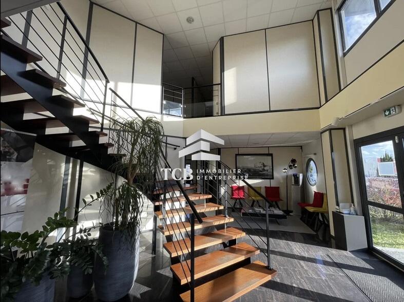 Bureau dans Les Sorinières à vendre - Photo de l’immeuble – Image 1 sur 5