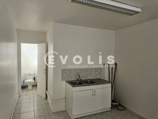 Plus de détails pour 19 Rue Du 8 Mai 1945, Pecqueuse - Bureau à vendre