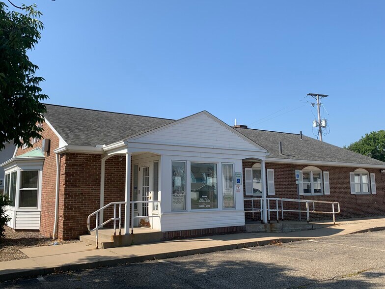 1215 Greenfield Ave SW, Canton, OH à vendre - Photo de l’immeuble – Image 3 sur 6