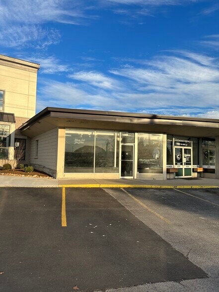 6535-6549 W Highway 22, Crestwood, KY à louer - Photo de l’immeuble – Image 1 sur 3