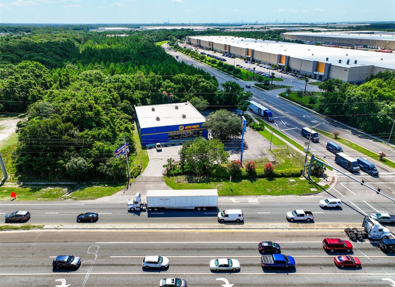 10733 N Main St, Jacksonville, FL à vendre - Aérien – Image 1 sur 9
