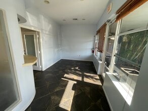 2500 NE 15th Ave, Wilton Manors, FL à louer Photo de l’immeuble– Image 2 sur 9