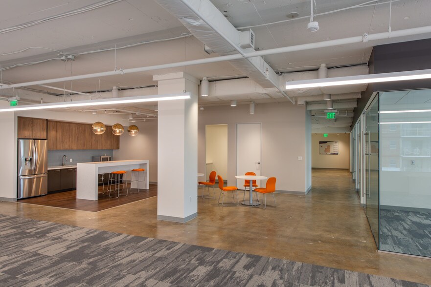 4040 N Fairfax Dr, Arlington, VA à louer - Photo intérieure – Image 2 sur 20