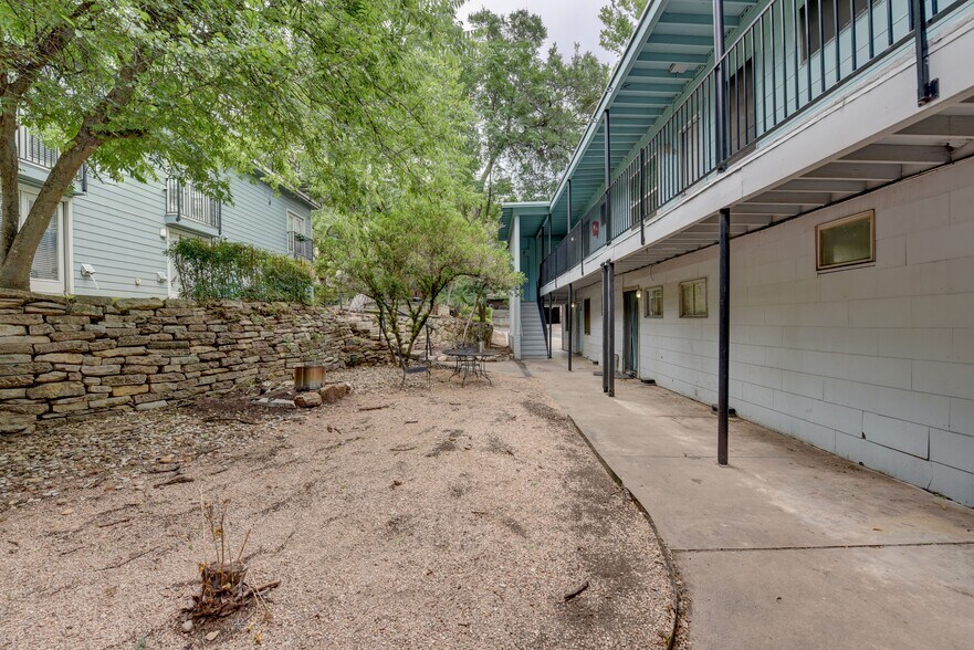 3008 Cedar St, Austin, TX à vendre - Photo de l’immeuble – Image 2 sur 7