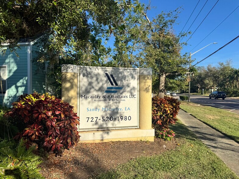 5321 1st Ave S, Saint Petersburg, FL à vendre - Photo de l’immeuble – Image 3 sur 19