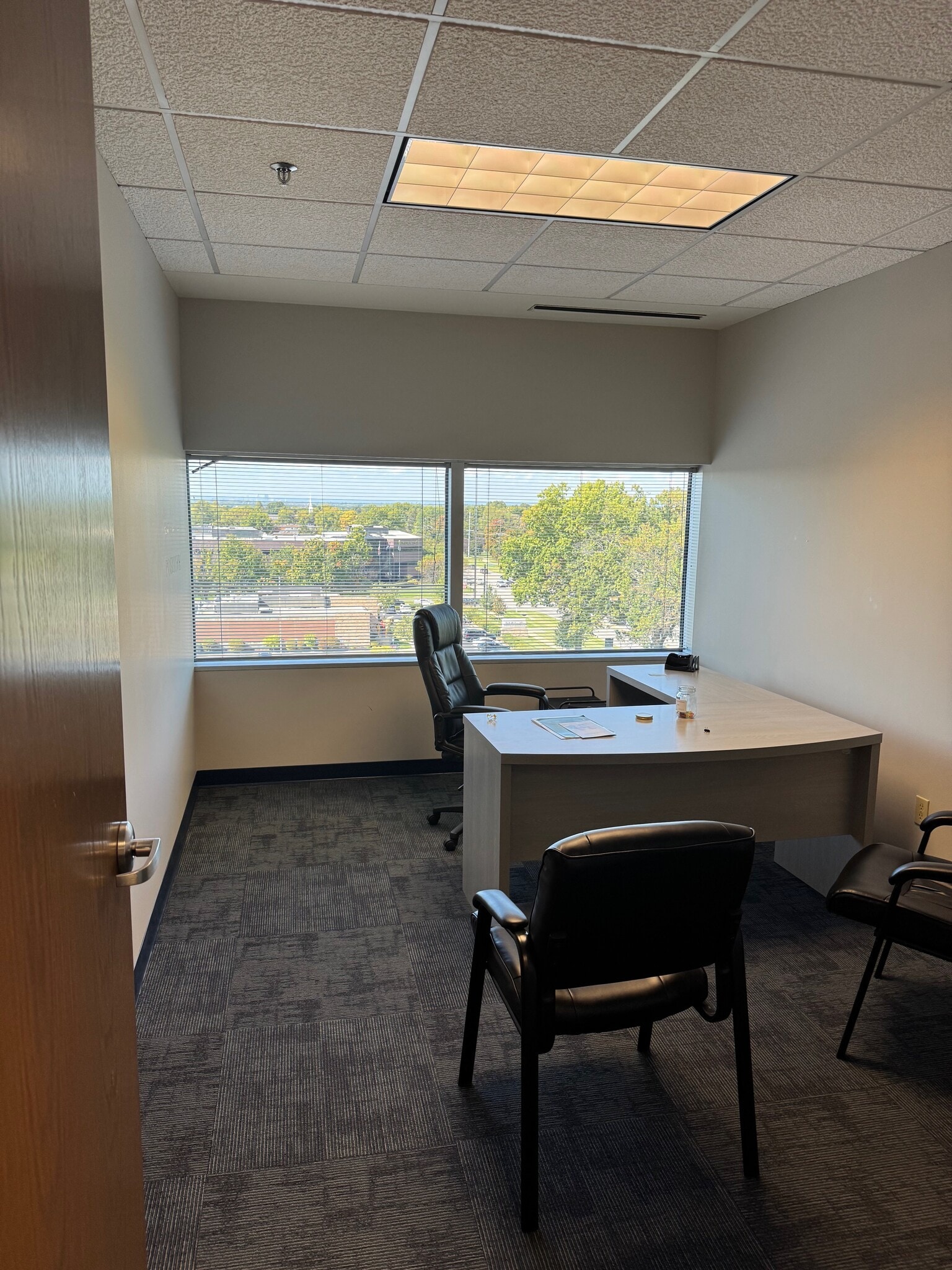 9300 Shelbyville Rd, Louisville, KY à louer Photo intérieure– Image 1 sur 5